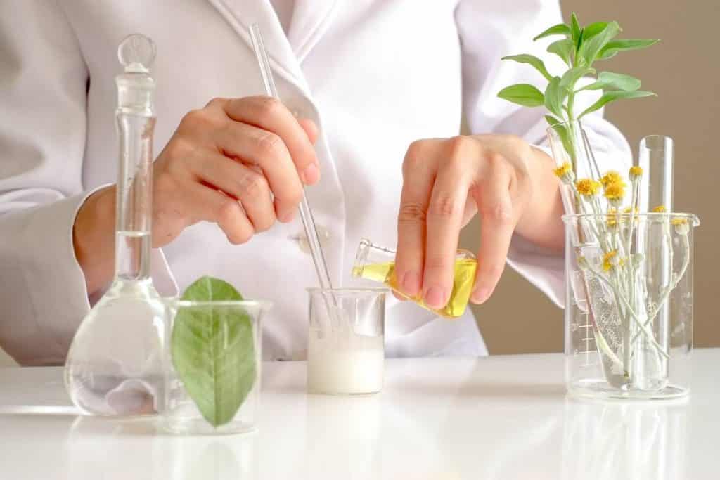 préparation de cosmétiques BIO