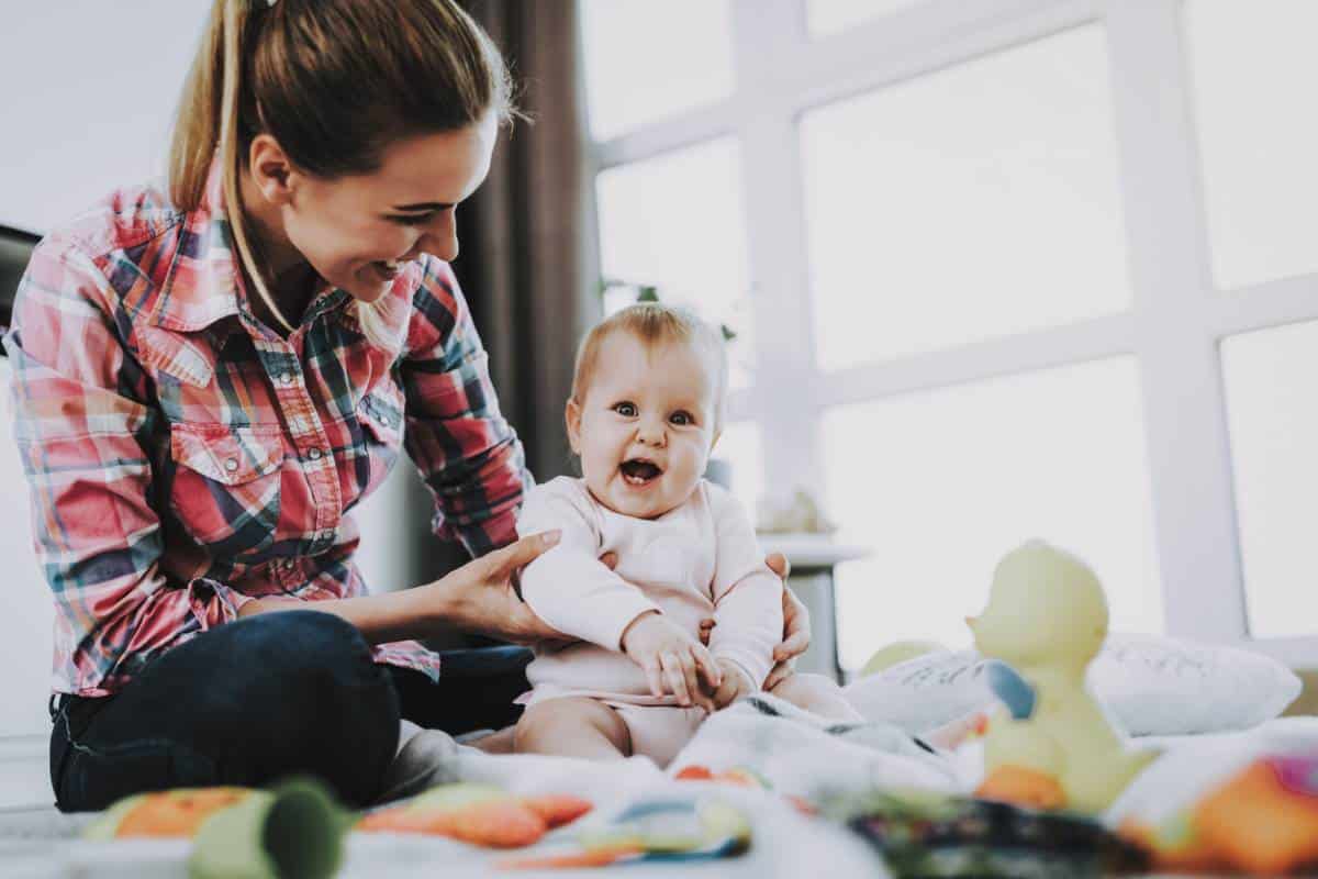 Faire garder son enfant à domicile à temps complet, une bonne idée