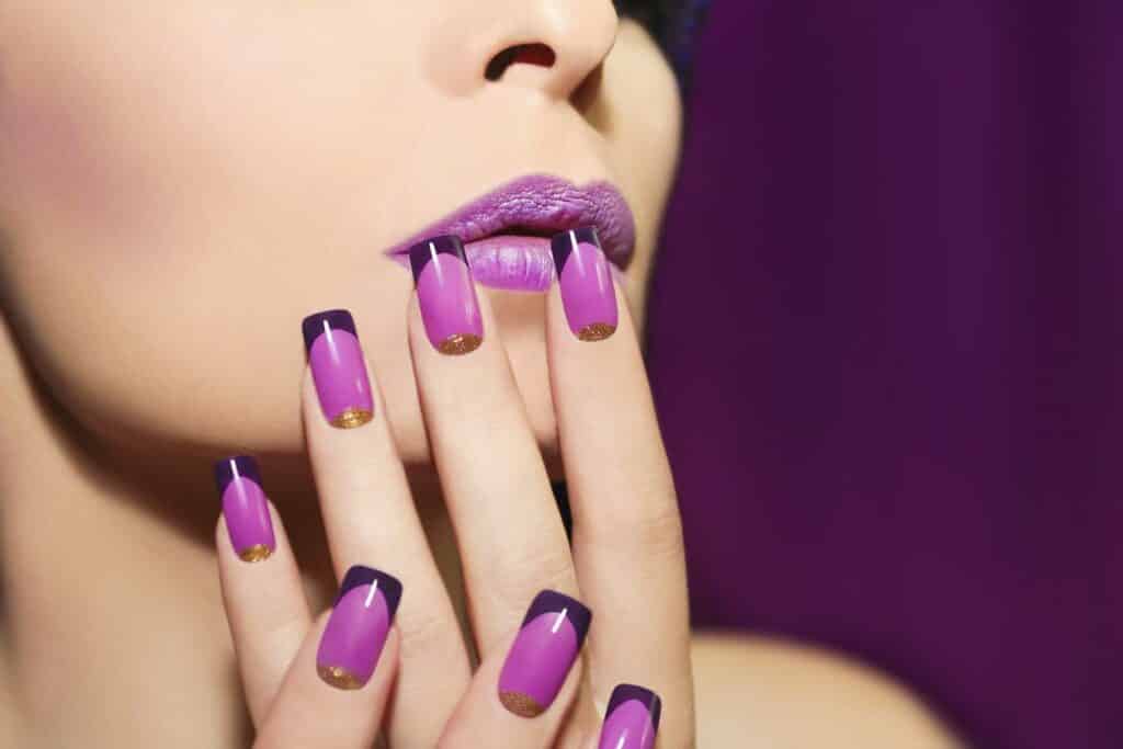 ongles violets Nail art